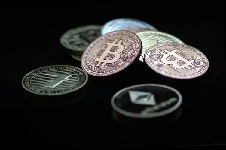 BTC真的能成为价值储存吗？养老基金如何选？ - 