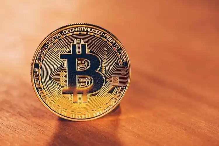 比特币能否在年底前推高狗狗币和瑞波币的价格?一文分析 -